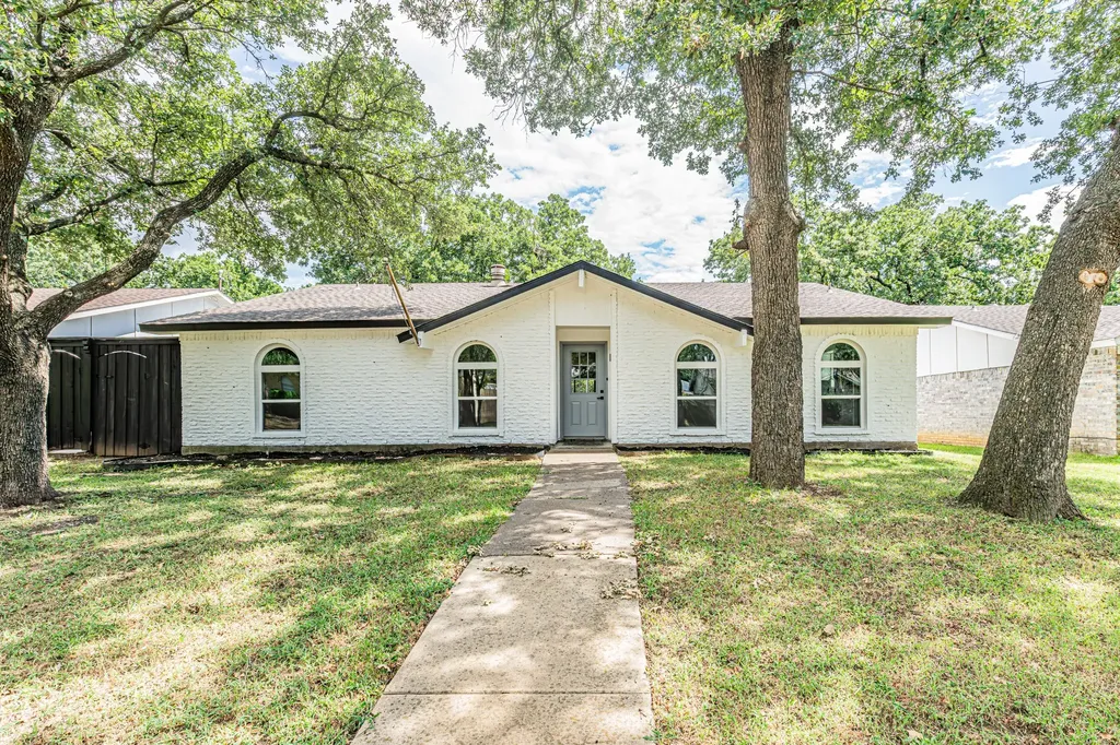 1214 Winterwood Drive Lewisville TX 75067