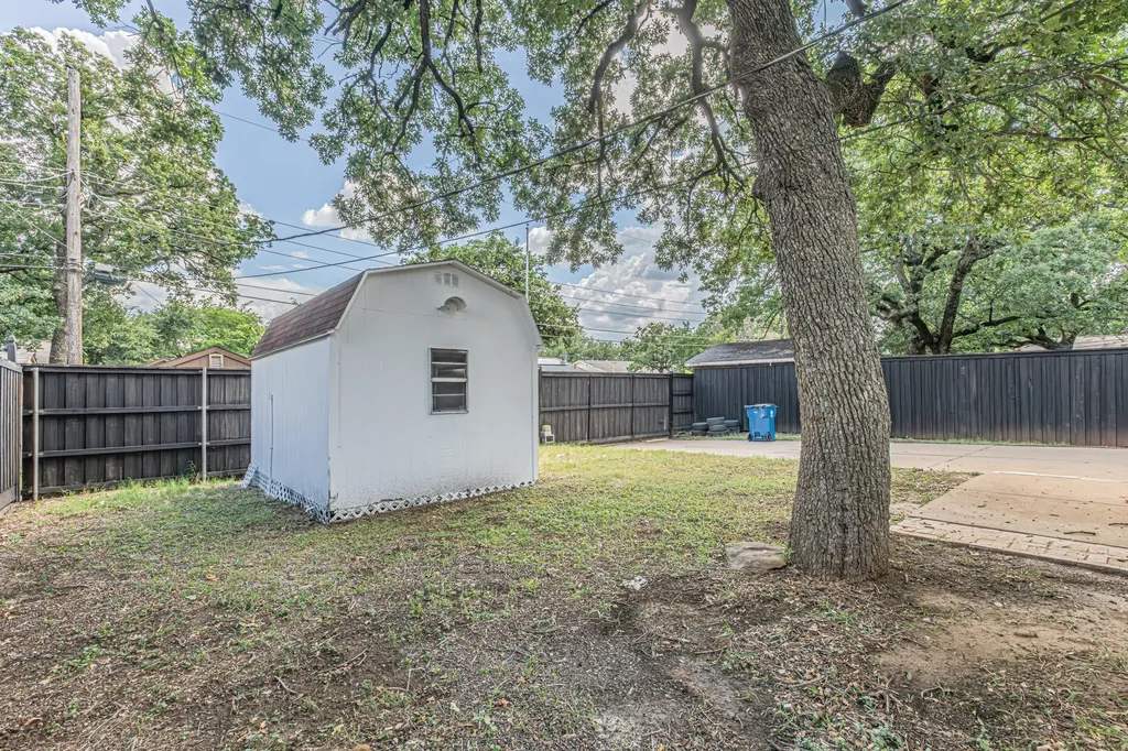 1214 Winterwood Drive Lewisville TX 75067