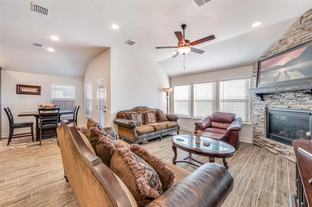 3412 Lillian Court Celina TX 75009