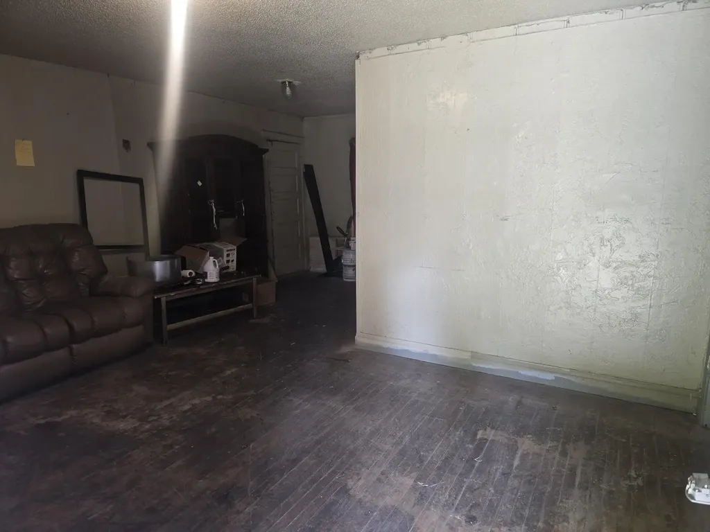 1303 Wesley Street Greenville TX 75401