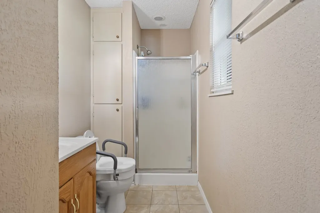 1282 Rs County Road 3325 Emory TX 75440