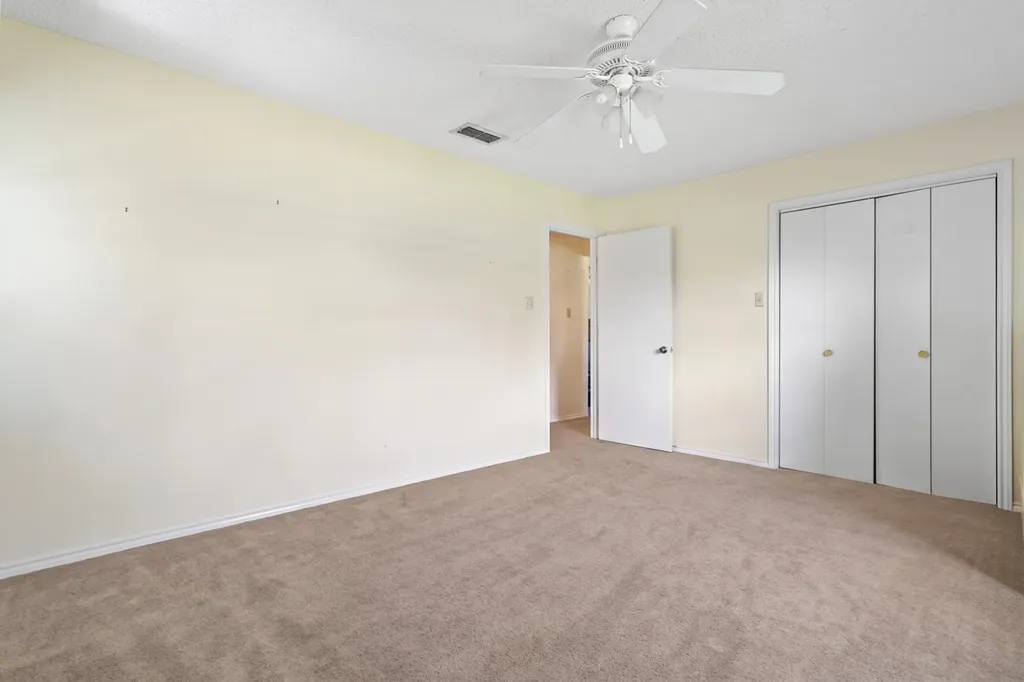 1282 Rs County Road 3325 Emory TX 75440
