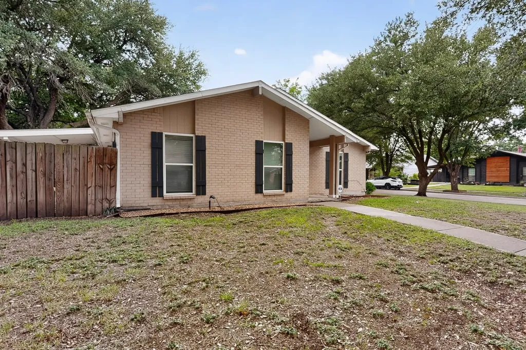 433 Solitude Drive Garland TX 75043