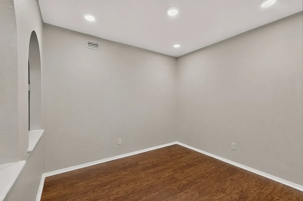 433 Solitude Drive Garland TX 75043