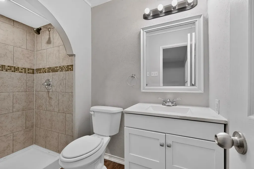 433 Solitude Drive Garland TX 75043