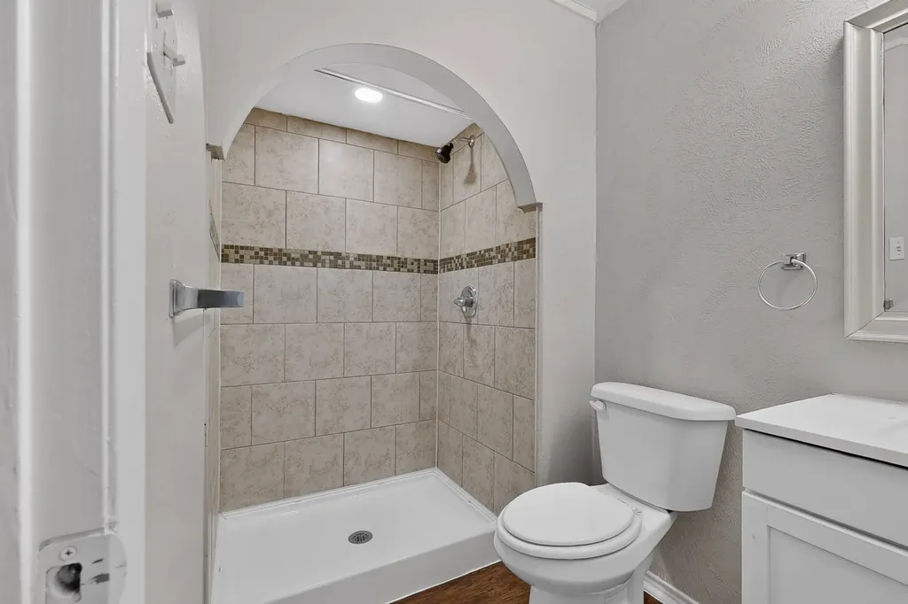 433 Solitude Drive Garland TX 75043