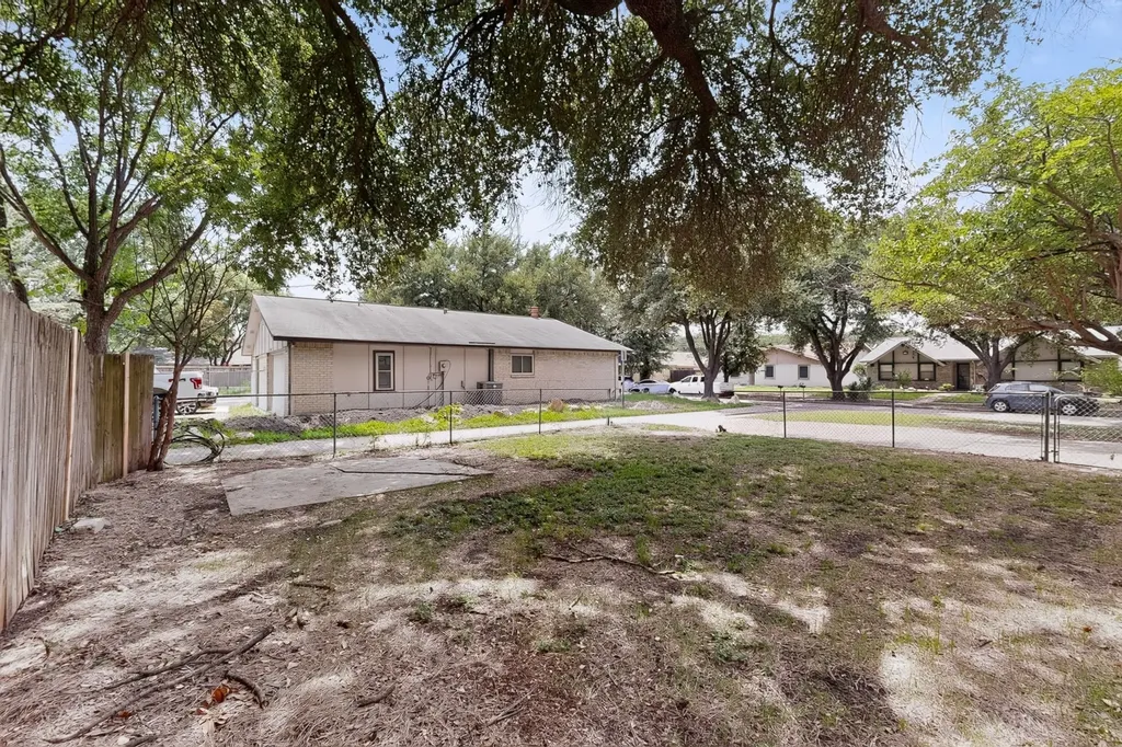 433 Solitude Drive Garland TX 75043