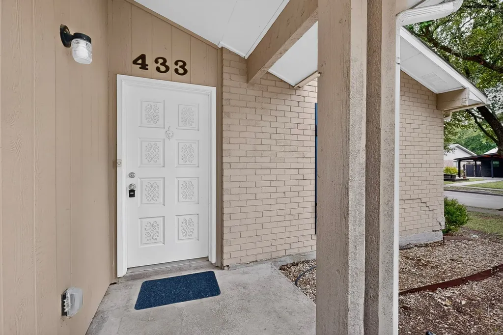 433 Solitude Drive Garland TX 75043