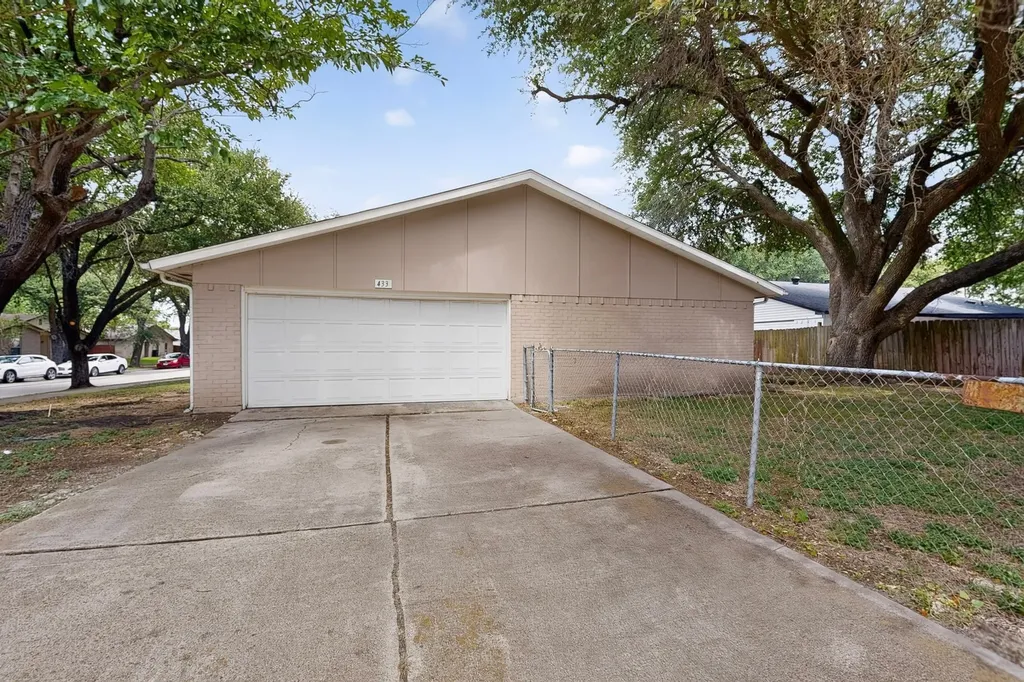 433 Solitude Drive Garland TX 75043