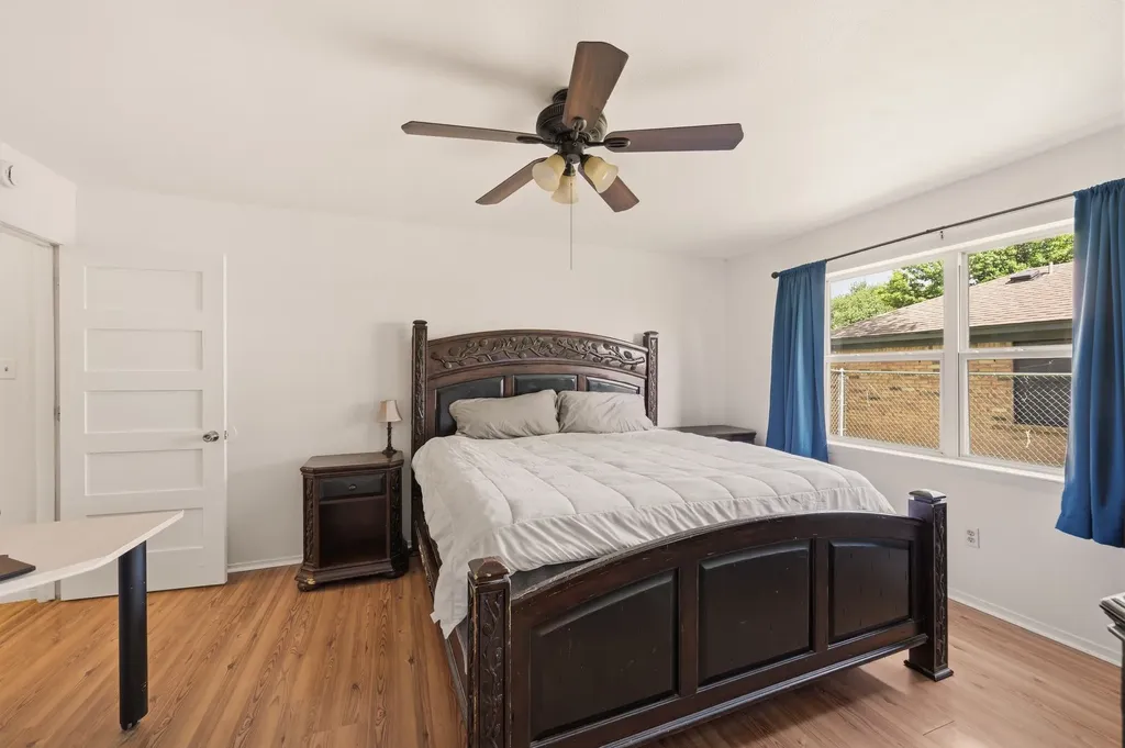 5524 Wood View Street North Richland Hills TX 76180
