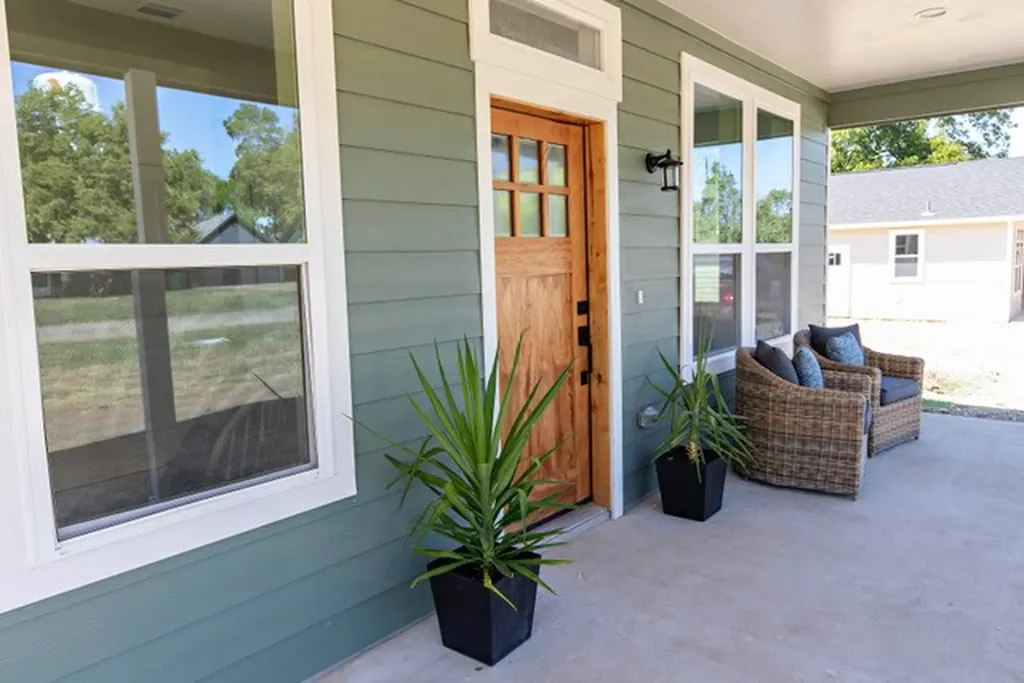 804 Walnut Street Honey Grove TX 75446