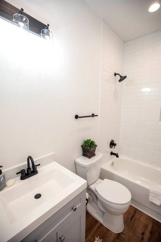 804 Walnut Street Honey Grove TX 75446