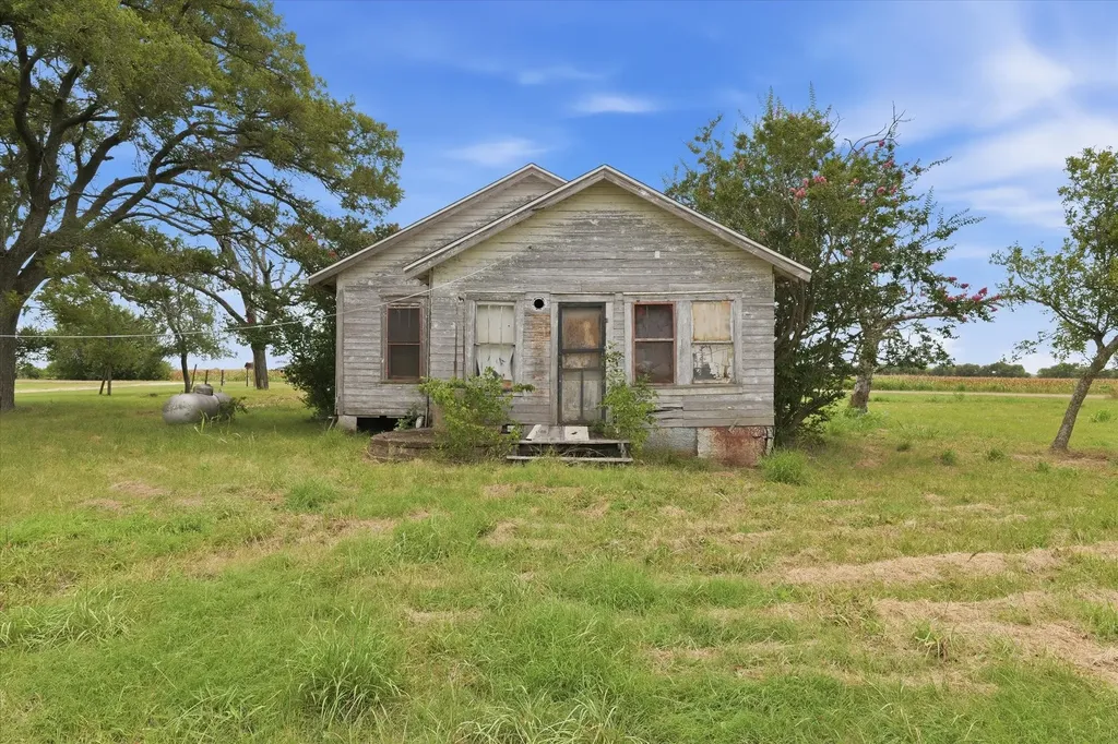 10847 Elk Road Axtell TX 76624