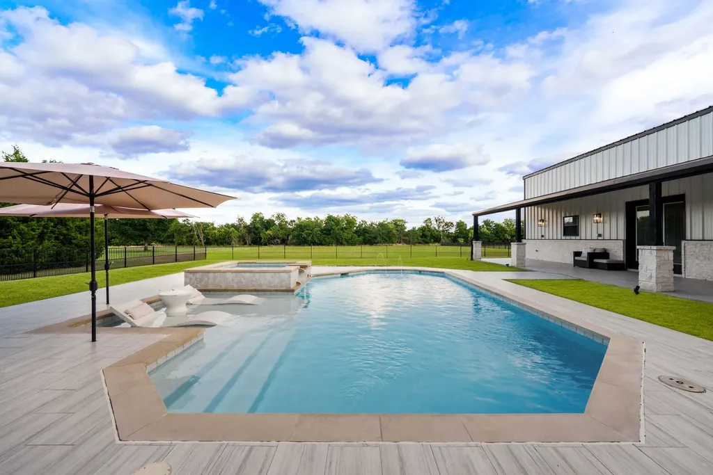 405 Wilderness Trail Royse City TX 75189