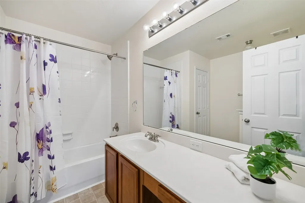 4066 Kyndra Circle Richardson TX 75082