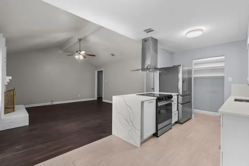 6613 Constitution Drive Watauga TX 76148