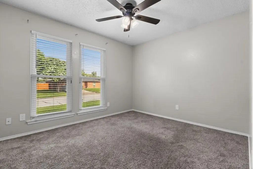 6613 Constitution Drive Watauga TX 76148