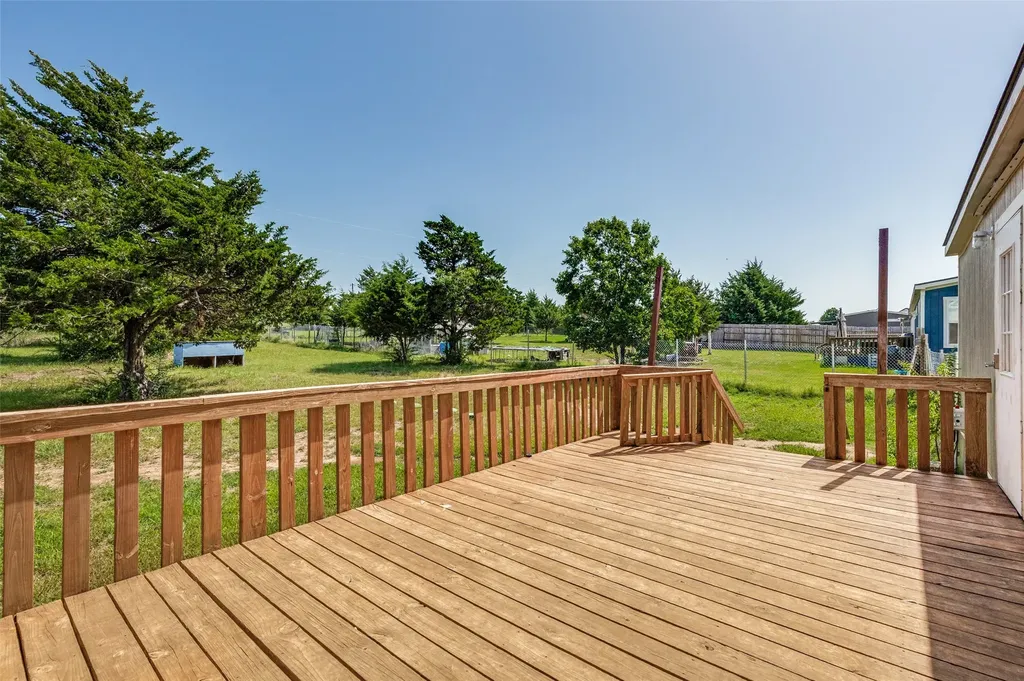 4445 County Road 136 Whitesboro TX 76273