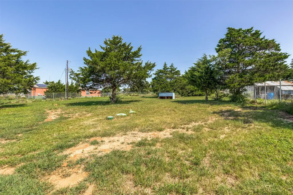 4445 County Road 136 Whitesboro TX 76273
