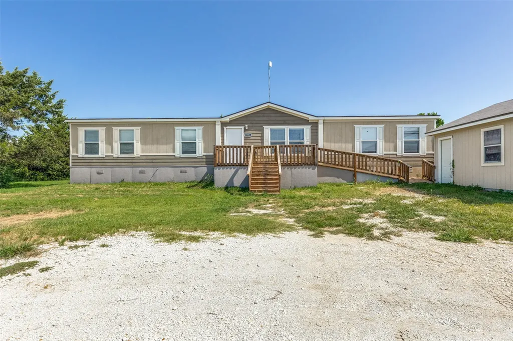 4445 County Road 136 Whitesboro TX 76273