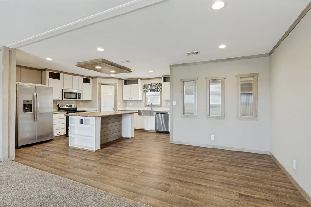 4445 County Road 136 Whitesboro TX 76273