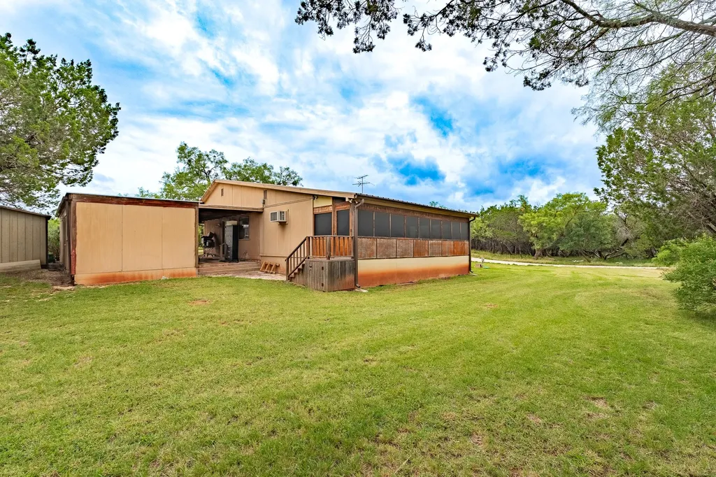141 Pennington Street Buffalo Gap TX 79508