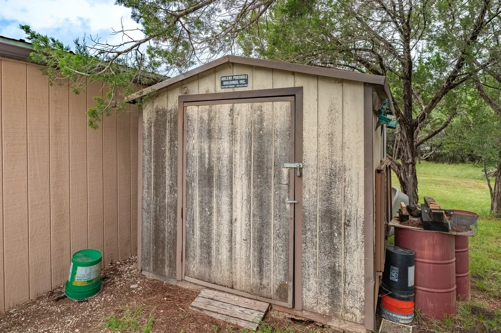141 Pennington Street Buffalo Gap TX 79508