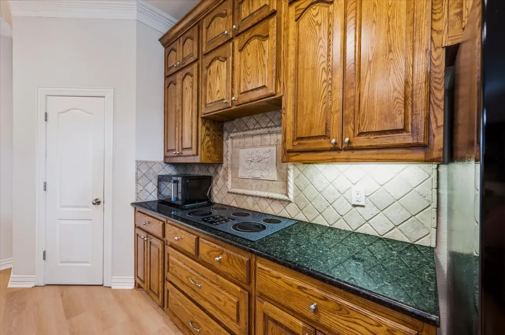 2643 Creekwood Drive Cedar Hill TX 75104