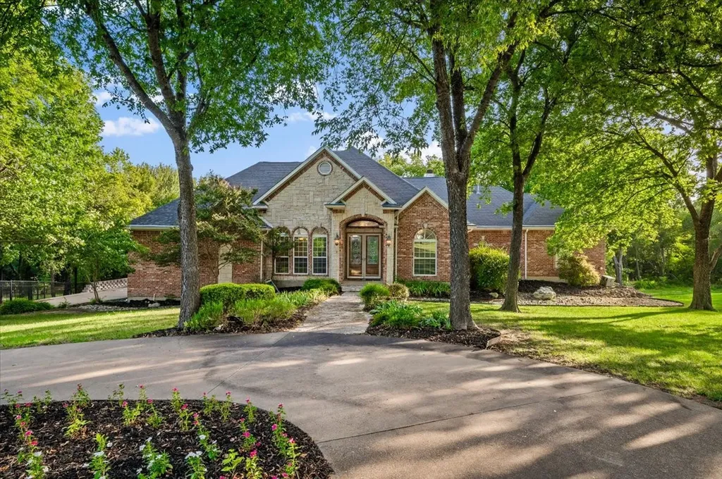 2643 Creekwood Drive Cedar Hill TX 75104