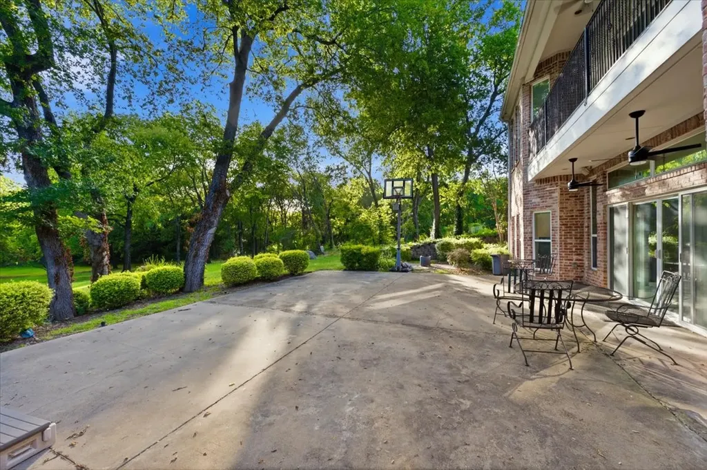 2643 Creekwood Drive Cedar Hill TX 75104