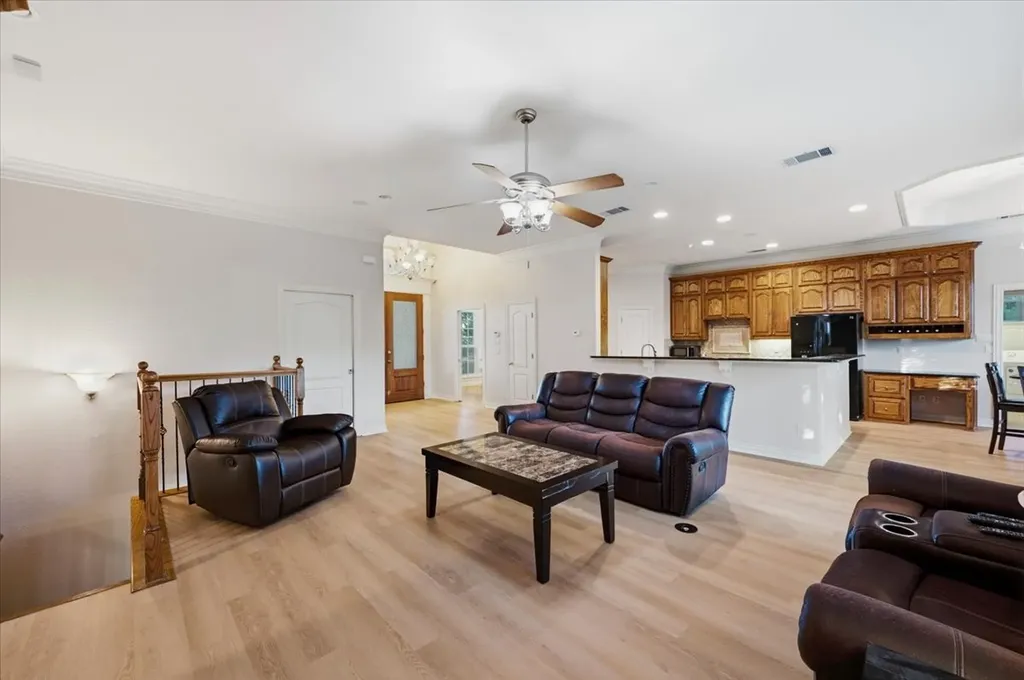 2643 Creekwood Drive Cedar Hill TX 75104