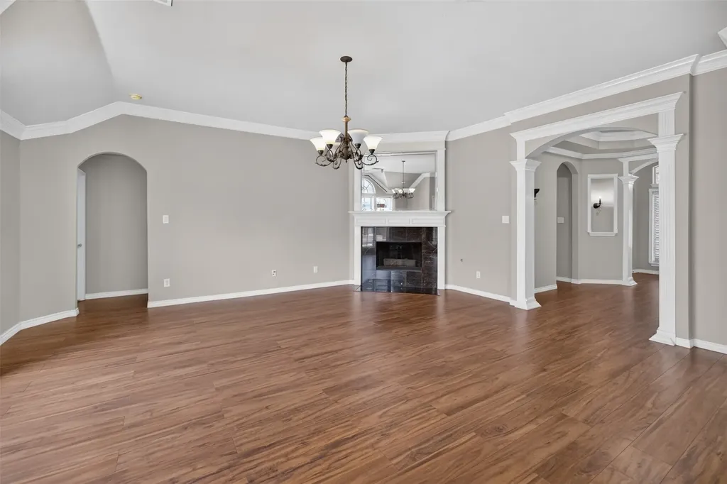 2848 Gillespie Lane Grand Prairie TX 75052
