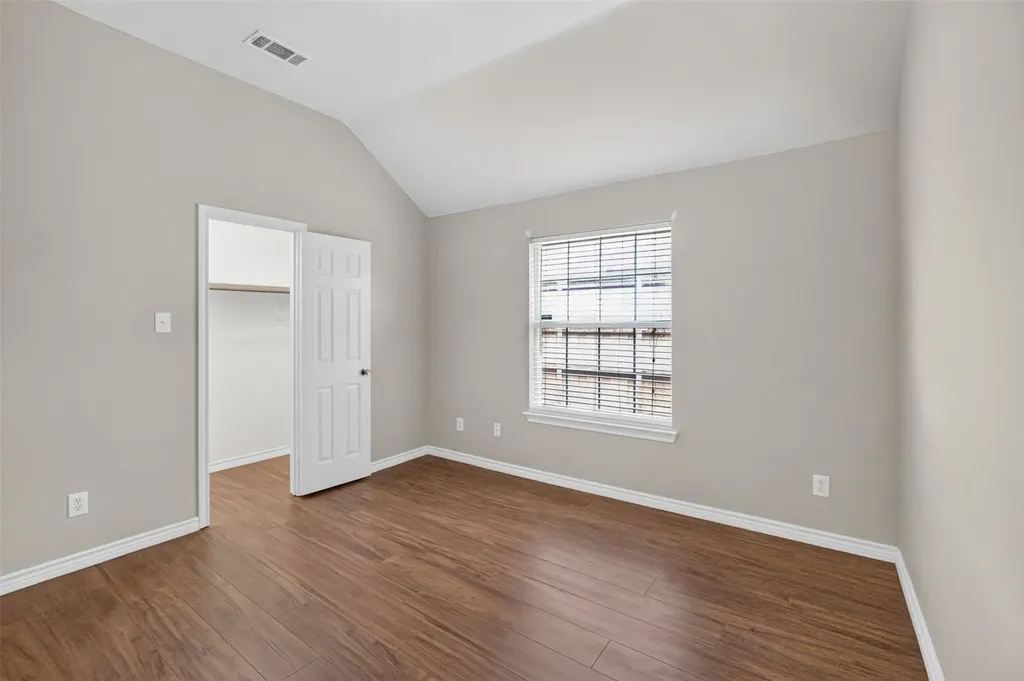2848 Gillespie Lane Grand Prairie TX 75052