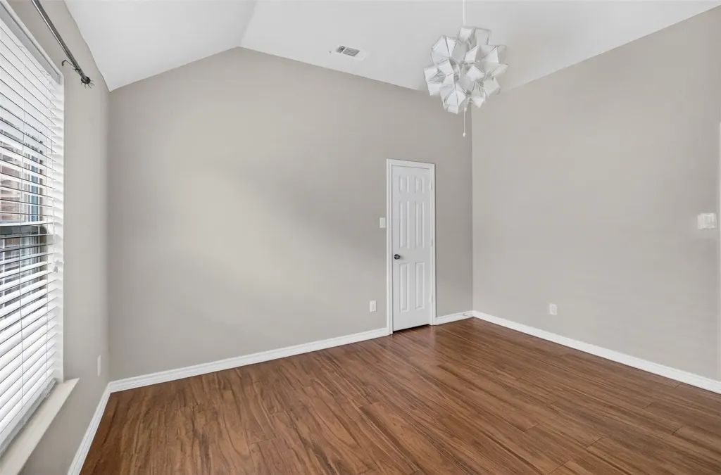 2848 Gillespie Lane Grand Prairie TX 75052