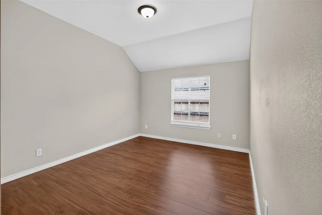 2848 Gillespie Lane Grand Prairie TX 75052