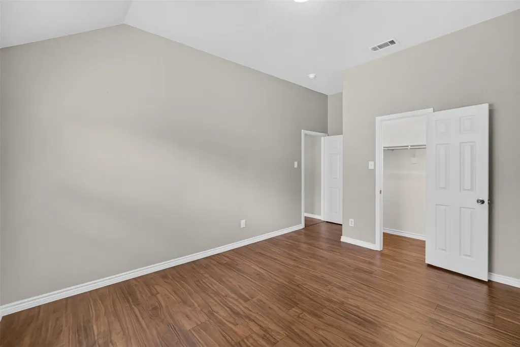 2848 Gillespie Lane Grand Prairie TX 75052
