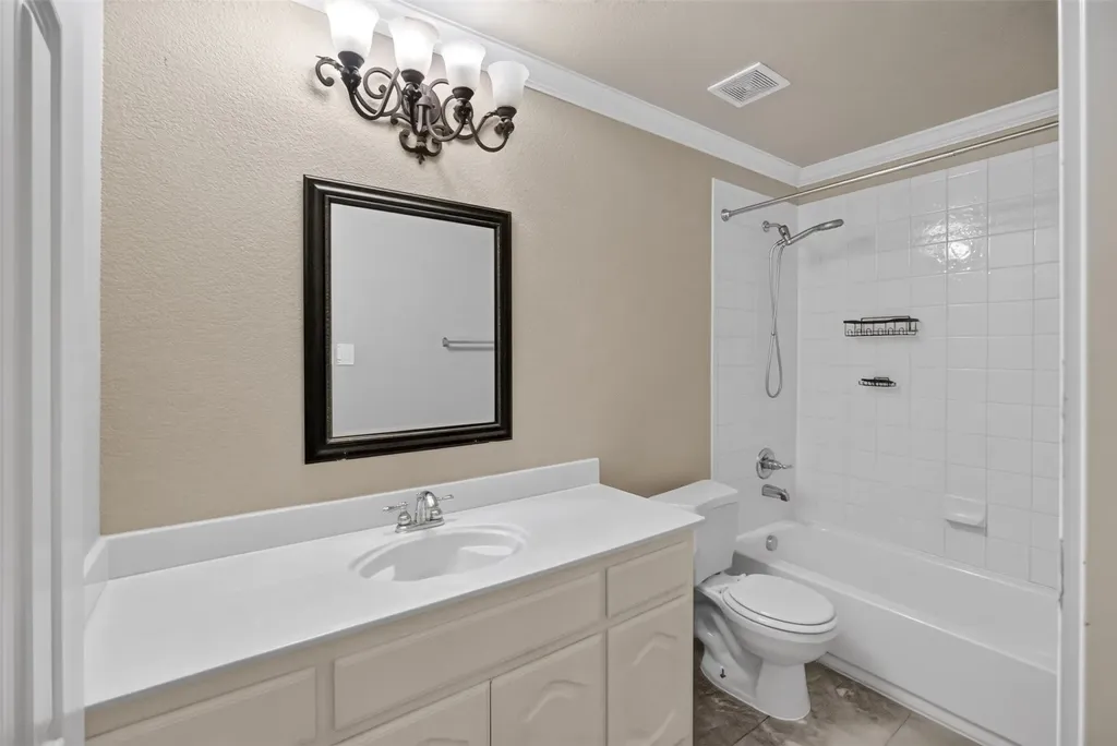 2848 Gillespie Lane Grand Prairie TX 75052