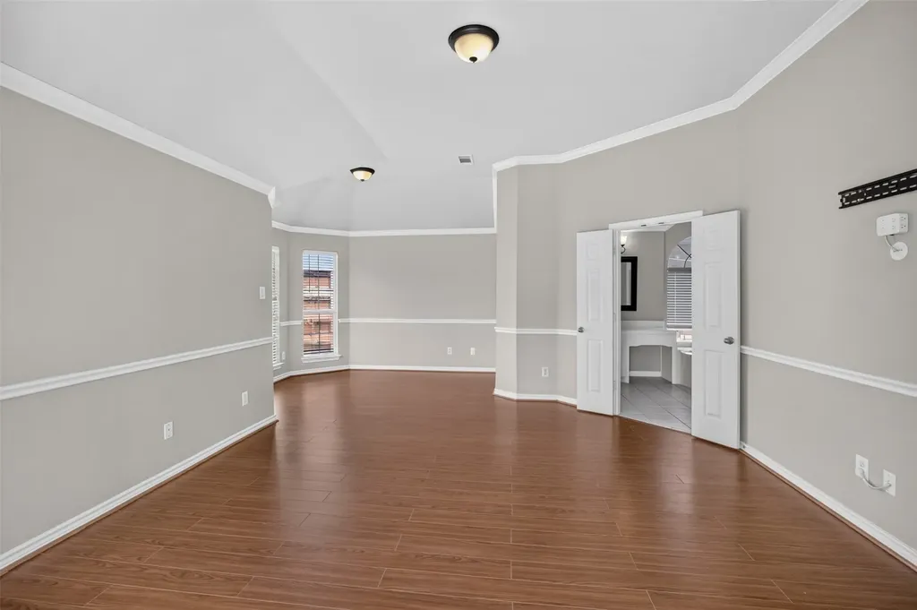 2848 Gillespie Lane Grand Prairie TX 75052