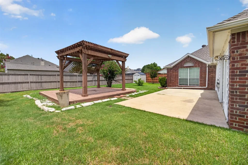 2848 Gillespie Lane Grand Prairie TX 75052