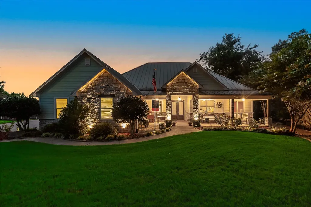 24060 Red Azalea Lindale TX 75771