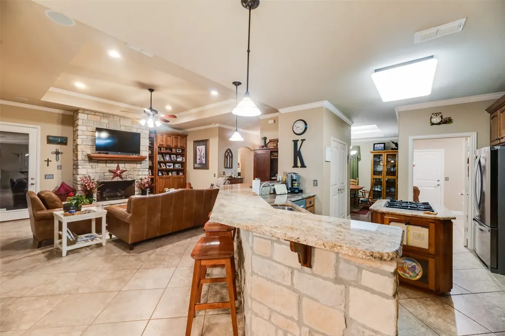 24060 Red Azalea Lindale TX 75771