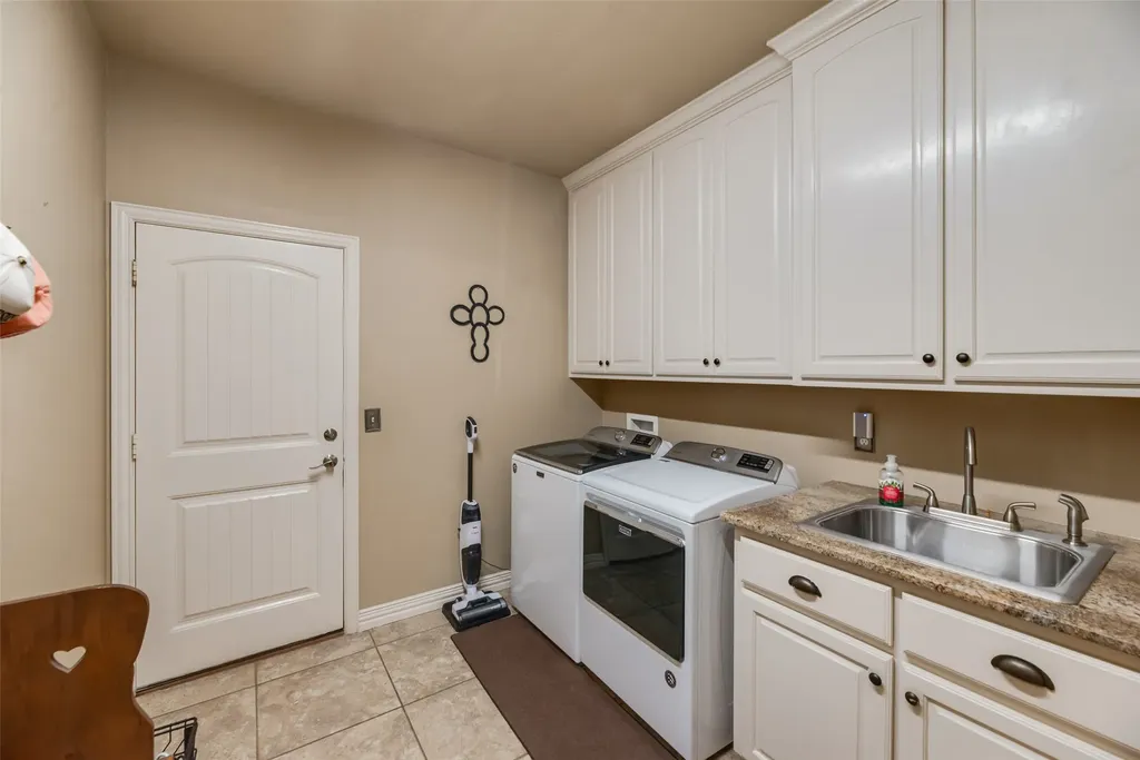 24060 Red Azalea Lindale TX 75771