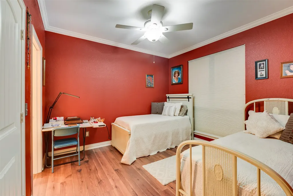 24060 Red Azalea Lindale TX 75771