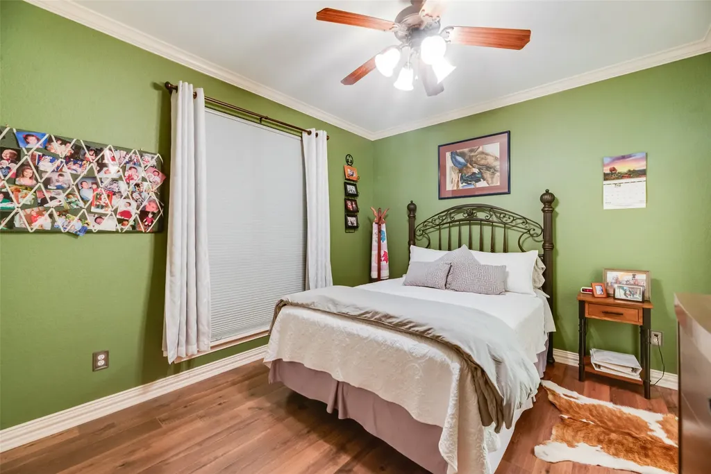 24060 Red Azalea Lindale TX 75771