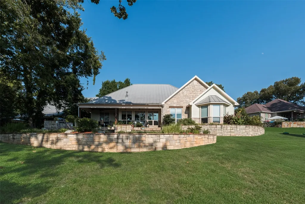 24060 Red Azalea Lindale TX 75771