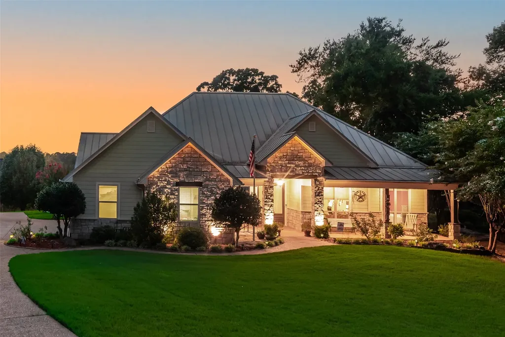 24060 Red Azalea Lindale TX 75771