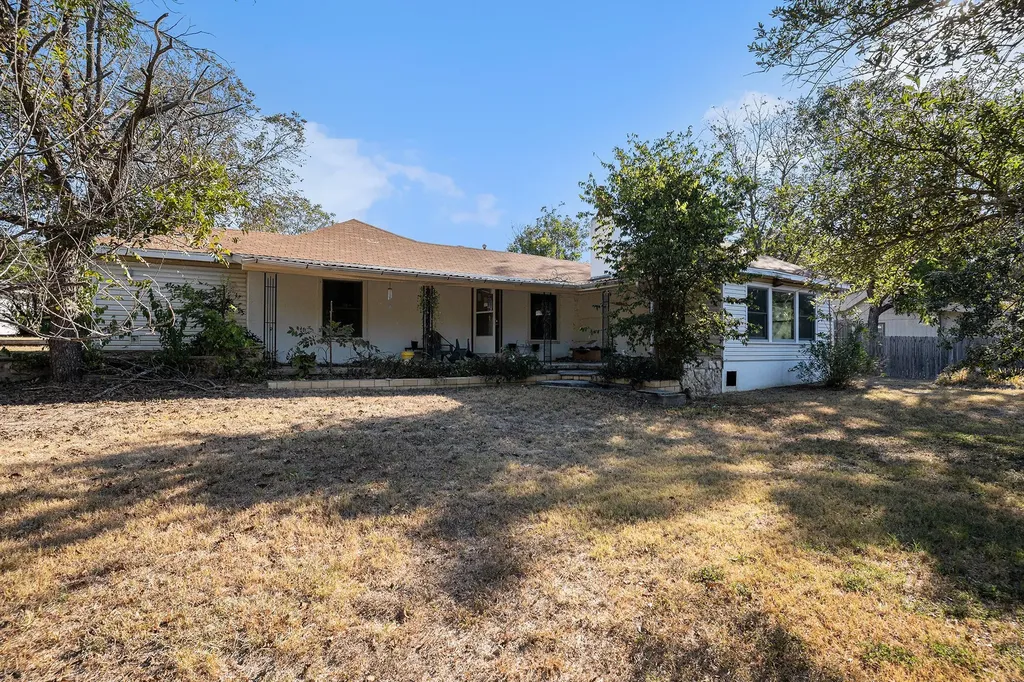116 Lakeshore Trail Whitney TX 76692