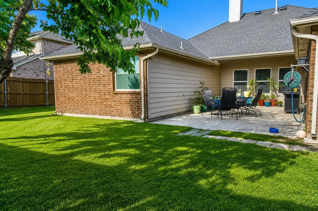 1209 Lost Valley Drive Royse City TX 75189