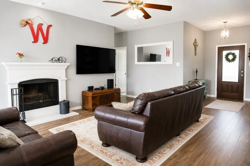 1209 Lost Valley Drive Royse City TX 75189