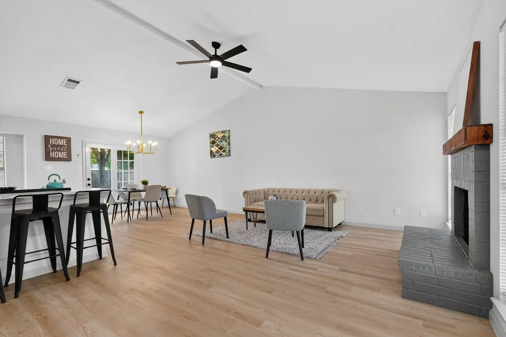 489 Weaver Street Cedar Hill TX 75104